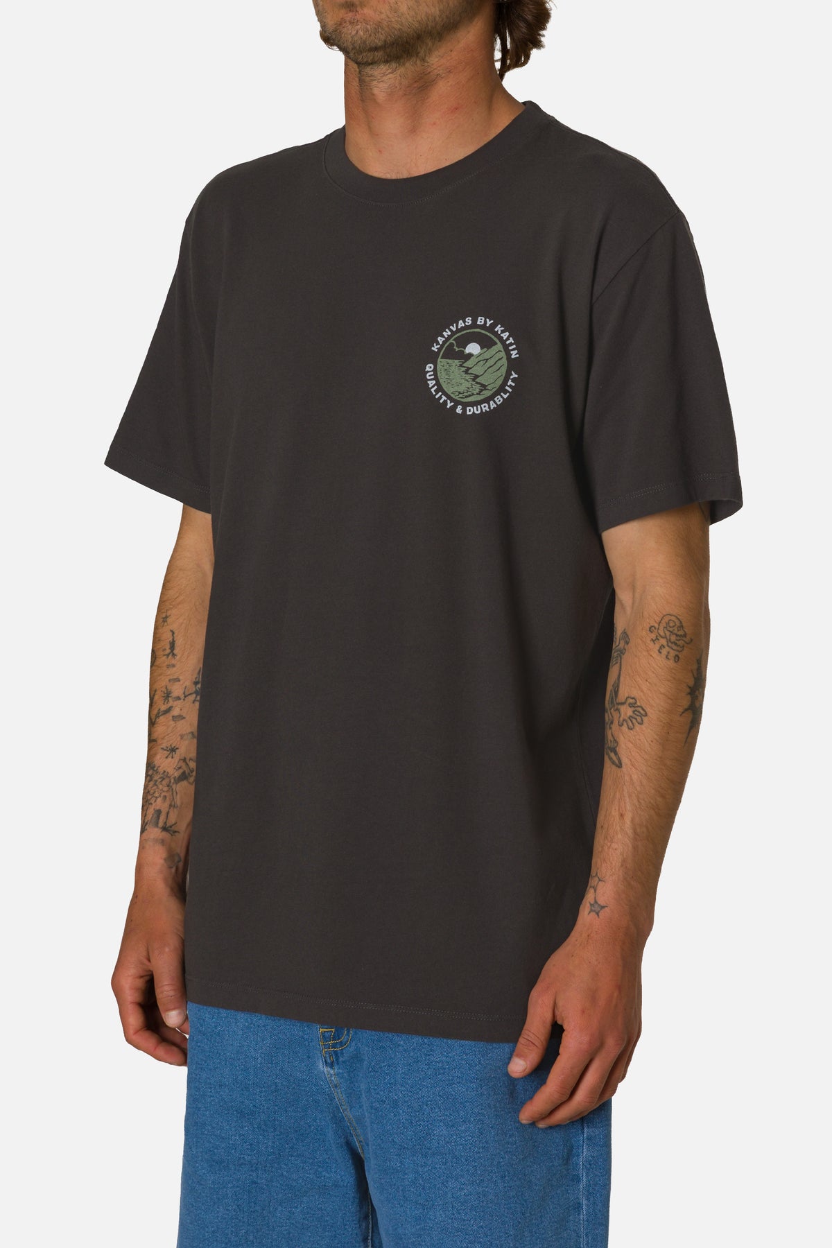 #color_black wash