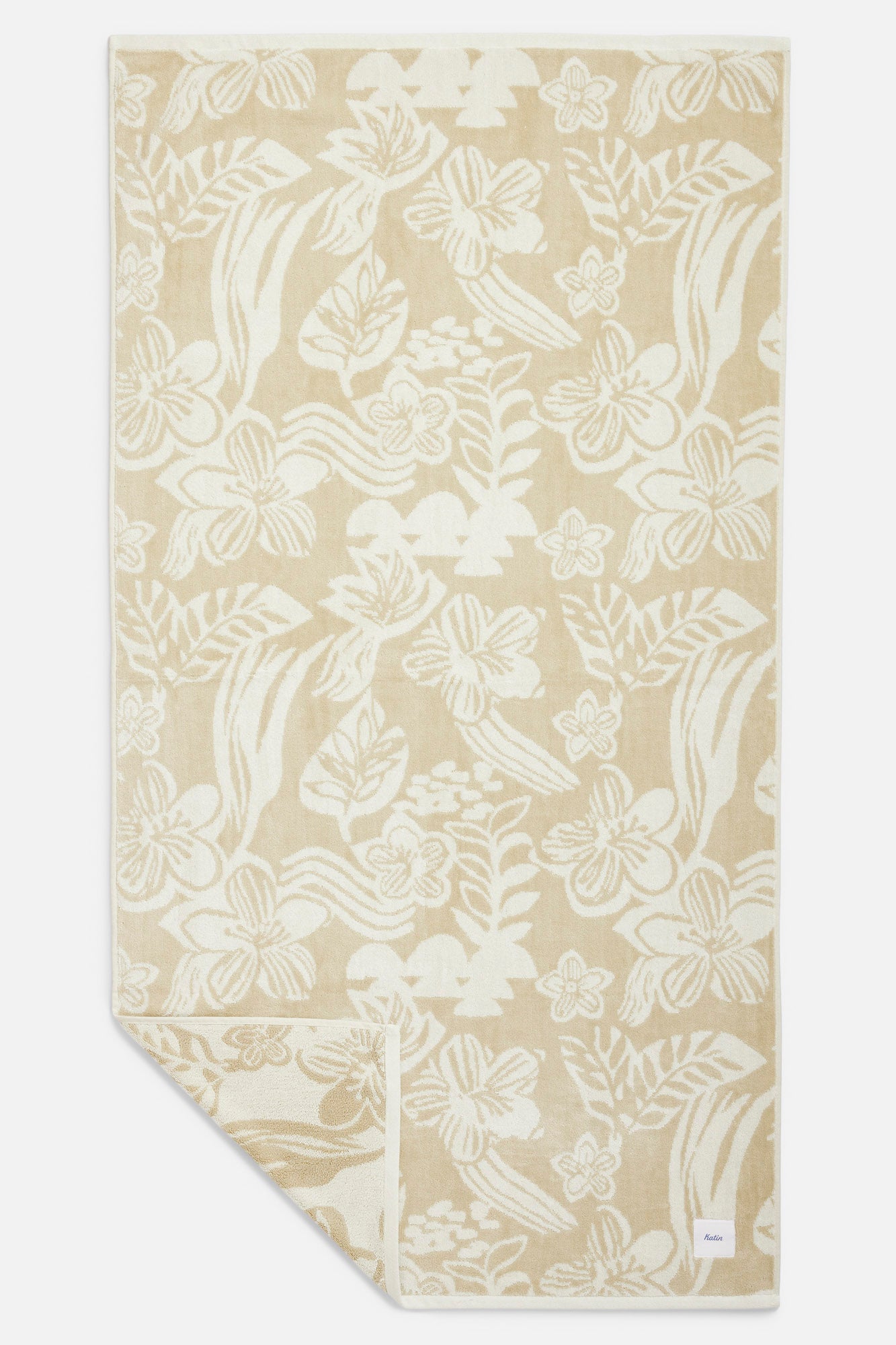 Katin carver towel pelican 1