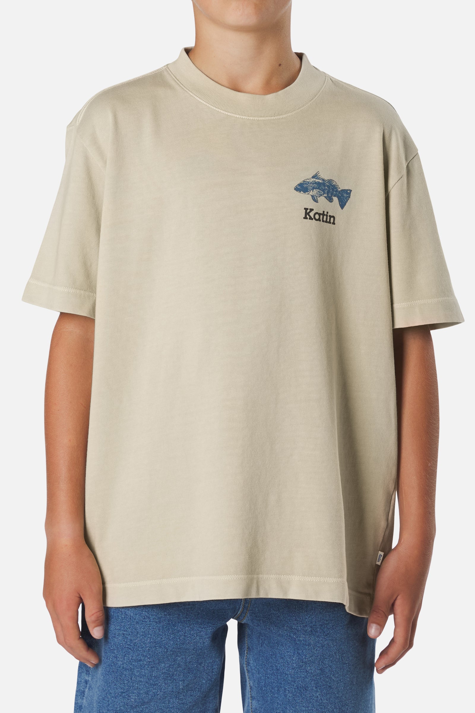 Katin su26 boys ss tee boys conservation box fit tee pelican vintage wash on model fron
