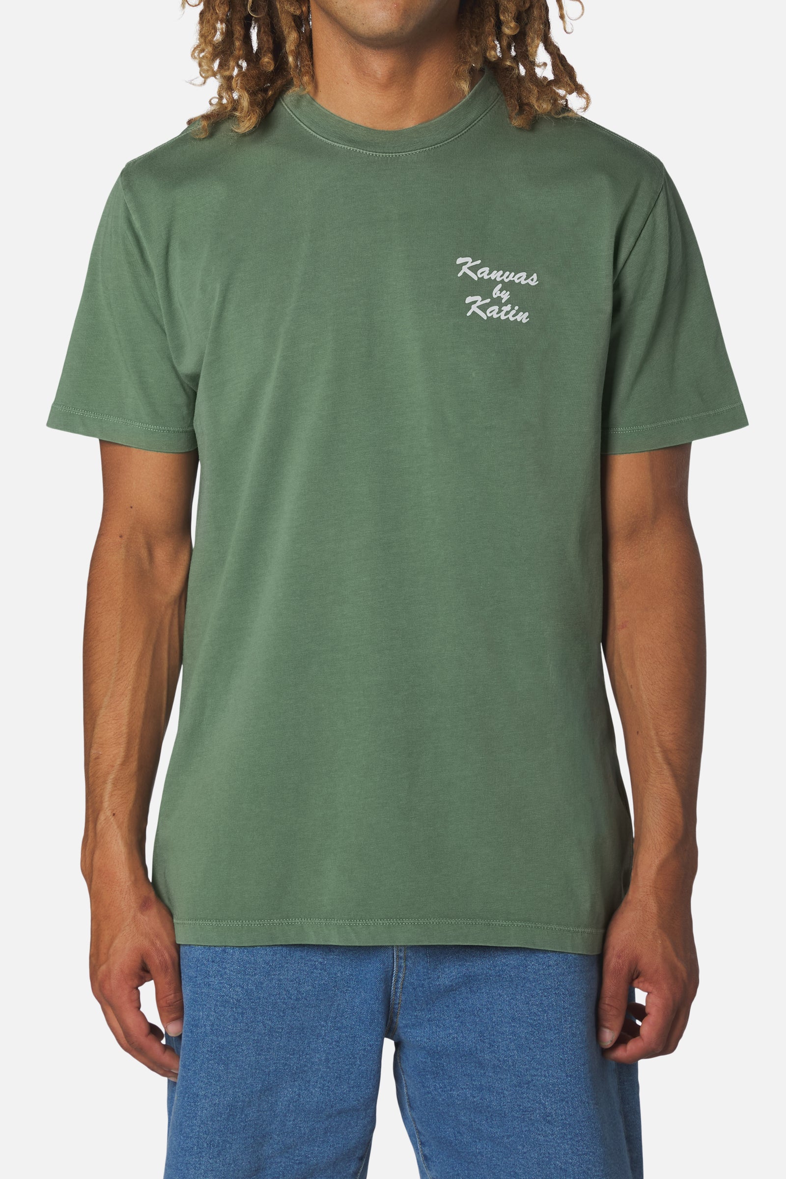 Katin su26 graphic ss tee pch tee duck vintage wash on model front